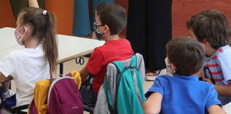 Unicef llama a evitar cierre de escuelas pese a aumento de contagios de covid