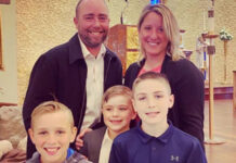 Familia muere en voraz incendio que inició con un árbol de Navidad en Estados Unidos