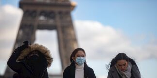 Francia sufre su quinta ola de covid con el temor de que se paralice el país