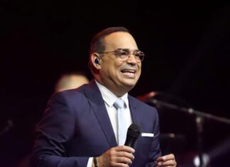 El cantante de salsa Gilberto Santa Rosa está contagiado de Covid-19