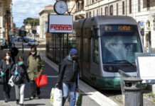 Italia prohibirá el uso del transporte público a quienes no estén vacunados contra el coronavirus
