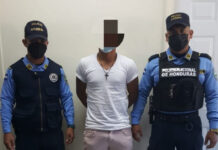 Joven desobediente es capturado por agentes policiales en Atlántida