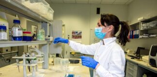 EMA: Si hay que adaptar las vacunas a ómicron, no será «empezar de cero»