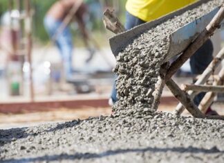 Congelan por 30 días el precio de la bolsa cemento