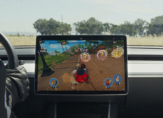 Autoridades de EE.UU. investigan los videojuegos en los vehículos de Tesla