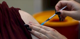 Israel comenzará a aplicar la cuarta dosis a mayores de 60 y sanitarios