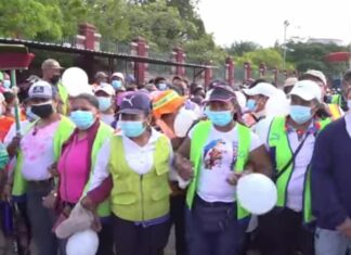 Empleados del aseo protestan en Tegucigalpa pidiendo seguridad y estabilidad laboral