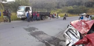 Fuerte accidente vial deja al menos diez personas heridas en Corquín, Copán