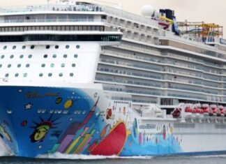 Detectan en EE.UU. 10 casos de Covid-19 en un crucero que paró en Roatán esta semana
