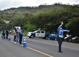 Dirección Nacional de Vialidad y Transporte realiza operativos encaminados a la reducción de accidentes viales en Comayagua