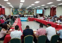 Colegios magisteriales entregan propuestas para el inicio de clases a la comisión de transición del nuevo gobierno