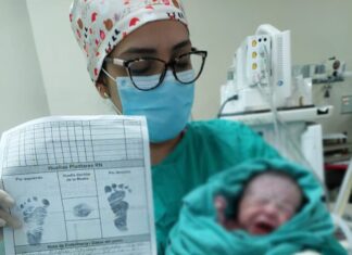 Una niña y un varón los primeros en nacer en Nochebuena en la capital