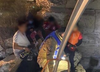 Autoridades mexicanas rescatan a cinco migrantes hondureños que estaban atrapados en el Río Bravo