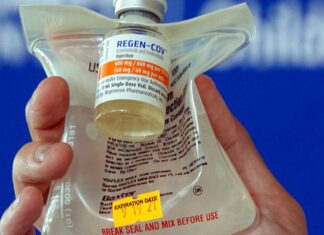 Variante Ómicron parece burlar dos medicamentos contra Covid-19