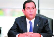 Antonio Rivera denuncia ser víctima de espionaje telefónico