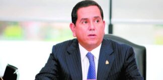 Antonio Rivera denuncia ser víctima de espionaje telefónico