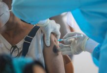 Sputnik V es altamente eficaz contra la variante ómicron, según Putin