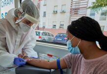 EE.UU. retira dos tratamientos contra COVID-19 por no funcionar ante ómicron