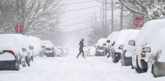 Miles de vuelos cancelados por tormenta de nieve que azota noreste de EEUU