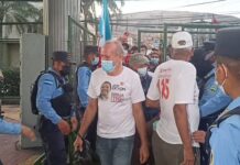 Miles de hondureños continúan en predios del Congreso Nacional en apoyo a Xiomara Castro