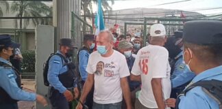 Miles de hondureños continúan en predios del Congreso Nacional en apoyo a Xiomara Castro