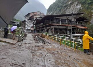El pueblo de Machu Picchu queda inundado tras desbordarse un río en Perú