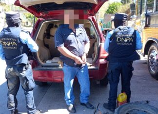 Capturan a un individuo con al menos 11 paquetes de cocaína en la posta policial de El Durazno