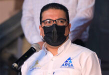 Ratifican por cinco años más a Francis Contreras como comisionado de la ARSA