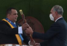 «Recibo la capital sin agua, desordenada y congestionada, hecha para los carros y no para la gente», cuestiona Jorge Aldana