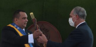 «Recibo la capital sin agua, desordenada y congestionada, hecha para los carros y no para la gente», cuestiona Jorge Aldana