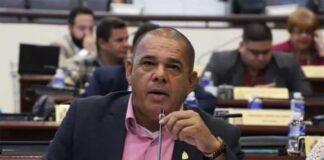 Diputado liberal acepta error en apoyar a Jorge Cálix y promete votar por Luis Redondo