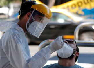 Pruebas de Covid-19 en Venezuela, un «lujo» al que pocos pueden acceder