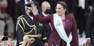 Xiomara Castro asume la Presidencia de una Honduras sumida en crisis