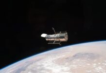 Esta es la espectacular última foto del Hubble en 2021: una galaxia distante y sonriente