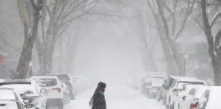 Más de 5.000 vuelos cancelados por tormenta que se extiende de Texas a Maine