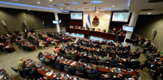 El pueblo hondureño en nueva crisis política a raíz de la elección de dos juntas directivas en el CN