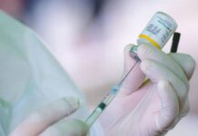 Israel anuncia la vacunación con una cuarta dosis a los mayores de 60 años