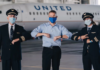 El triple de sueldo ofrece United Airlines a sus pilotos para frenar las cancelaciones de los vuelos causadas por el Covid-19