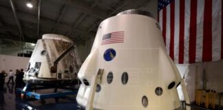 Una cápsula Dragon realiza chapuzón en el mar en su regreso a la Tierra