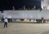 Detienen a 359 migrantes en un tractocamión en el estado mexicano de Veracruz
