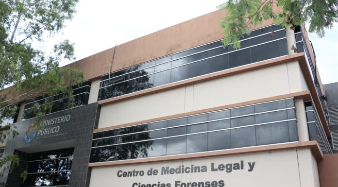Morgue capitalina entrega cuerpo equivocado a sus familiares, denuncian parientes