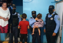 Capturan a una mujer acusada de maltrato agravado contra sus dos hijos en Copán