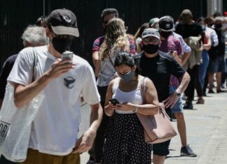 OMS: “Aunque Ómicron parece ser menos severo, no significa que deba clasificarse como leve”