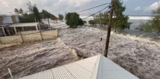 La violenta erupción de un volcán submarino provocó un tsunami en las costas de Tonga