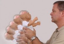 Francia lanza una dura campaña para alertar del peligro de zarandear a bebés