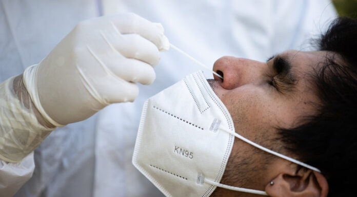 La BA.2, una versión de ómicron algo más contagiosa que no escapa a las vacunas