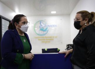 Ana García interpone denuncia en CONADEH por violación de derechos humanos a su esposo Juan Orlando Hernández
