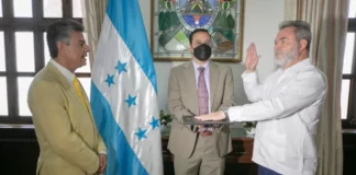 Roberto Contreras es juramentado como alcalde de San Pedro Sula