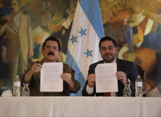 Manuel Zelaya Y Jorge Cálix, firman acuerdo que pone fín a la crisis política en el Congreso Nacional