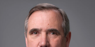 Senador Merkley considera “inaceptable” el apoyo que le brindó EE.UU a JOH pese a señalamientos